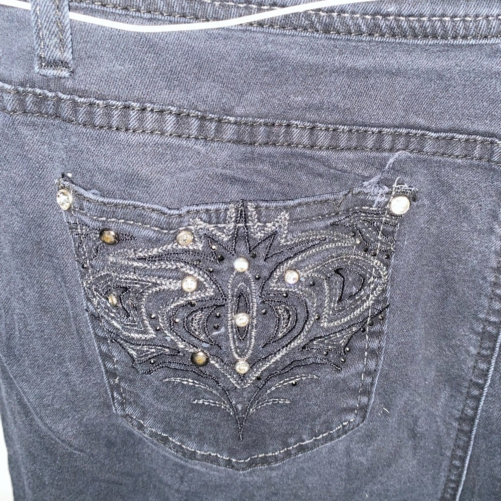 Women's Black Jeans - Picture 4 of 8
